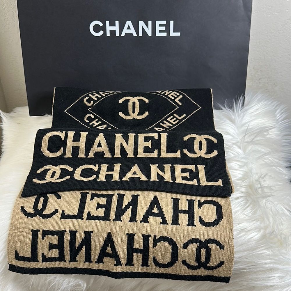💯Authentic Chanel Scarf 🍀 - Picture 3 of 9